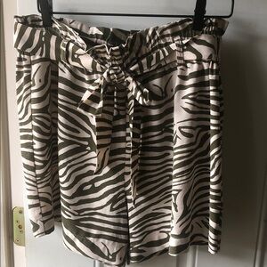 Rachel Zoe Size L Jungle Leopard Print Paperbag Waist Shorts